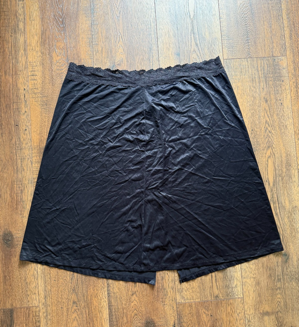 Vassarette Black Lace Waist Half Slip Plus Size 2XL 24/26